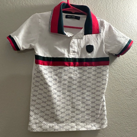 Kids size 2 shirt Preowned in good condition collar neck - Picture 1 of 4